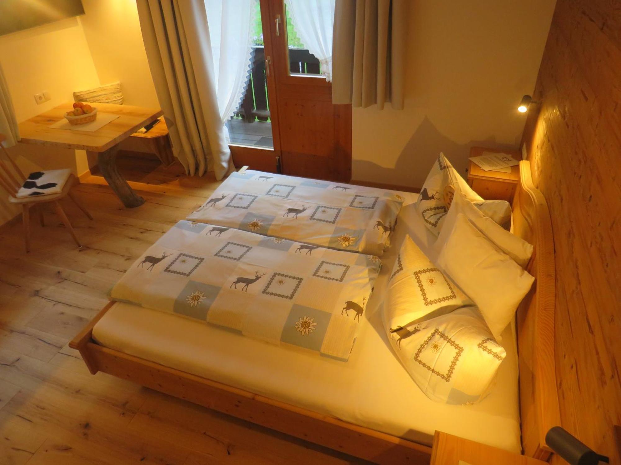 Haus Hubertus - Gaestehaus Sahler Partenen Ngoại thất bức ảnh